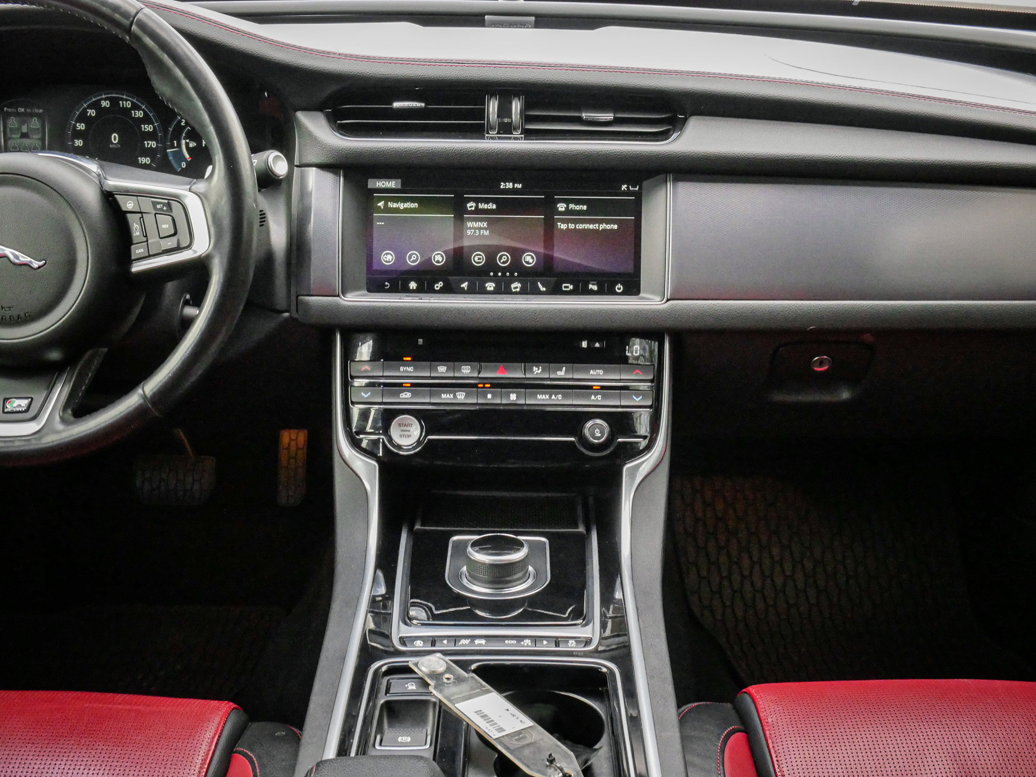 Used 2018 Jaguar XF R-Sport AWD/4WD image 30