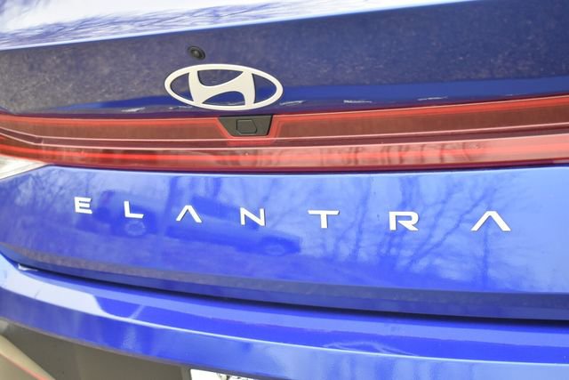 Used 2025 Hyundai Elantra SEL image 14