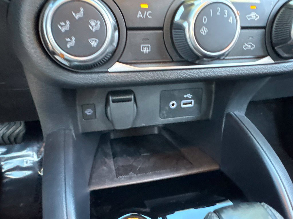 Used 2025 Nissan Versa SV w/ Trunk Package FWD image 31