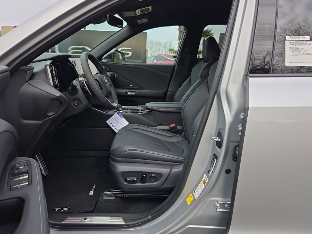 New 2026 Lexus TX 500h AWD image 4