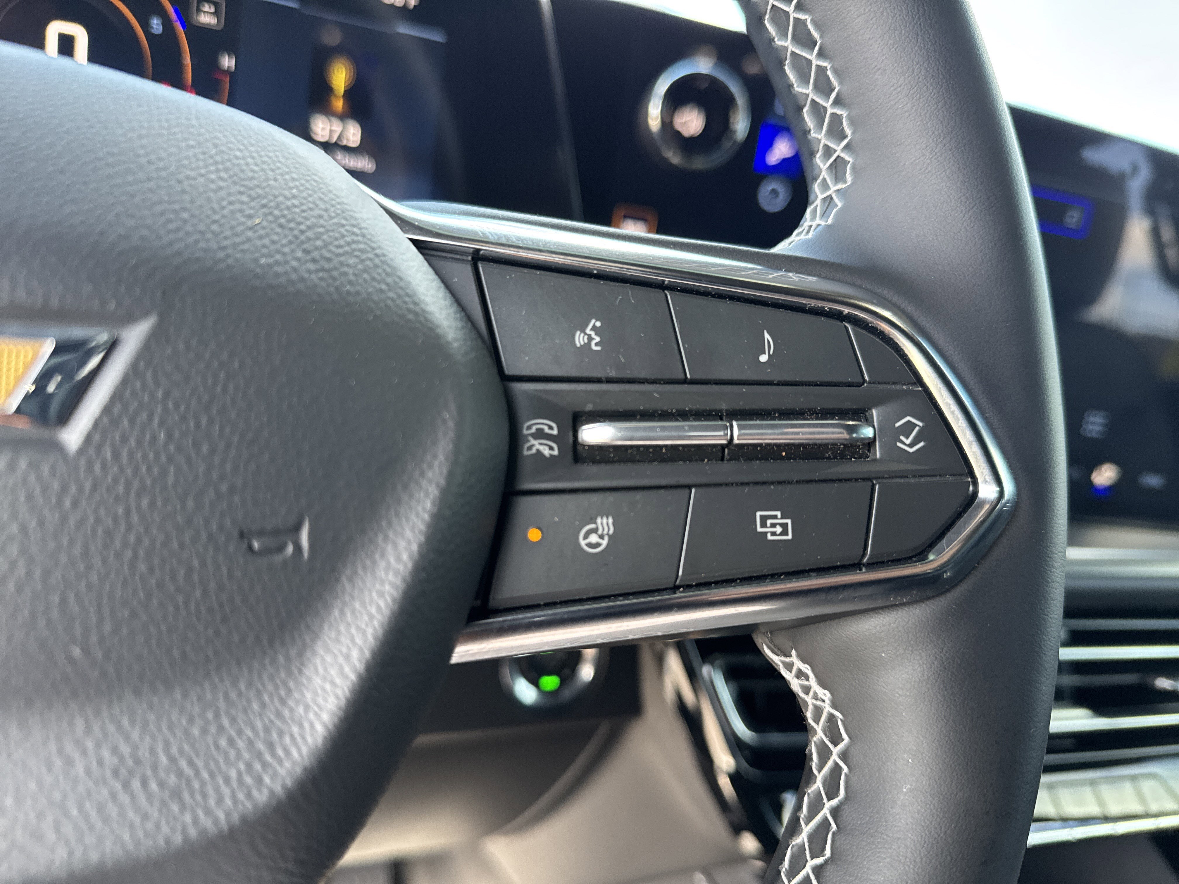 Used 2026 Chevrolet Traverse LT w/ Driver Confidence Package image 20