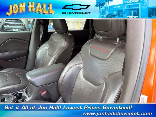 Used 2015 Jeep Cherokee Trailhawk w/ Comfort/Convenience Group AWD/4WD image 22