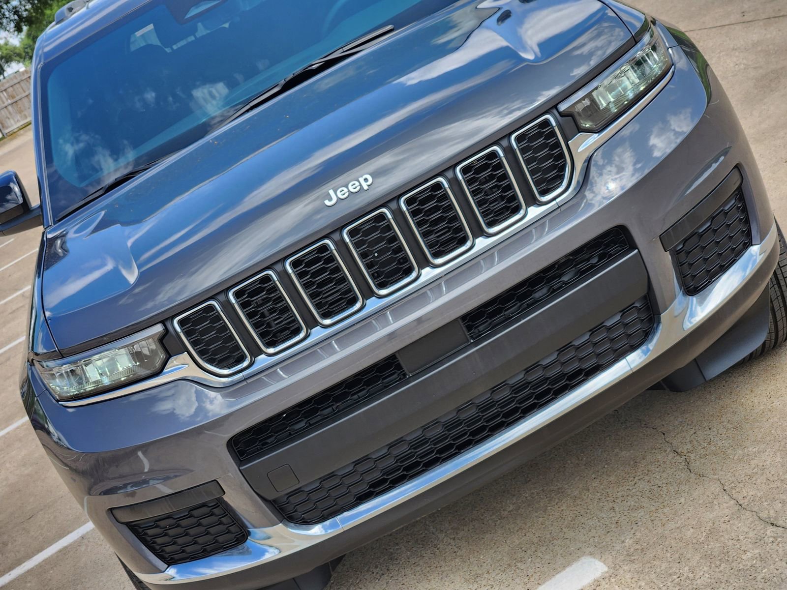 New 2025 Jeep Grand Cherokee L Laredo w/ Luxury Tech Group I RWD image 14