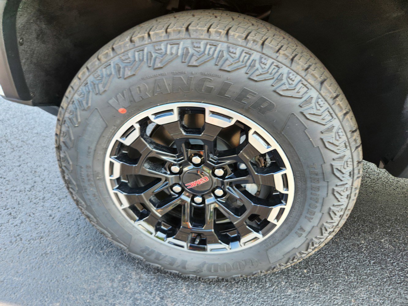 New 2026 GMC Canyon AT4 w/ Technology Plus Package image 30