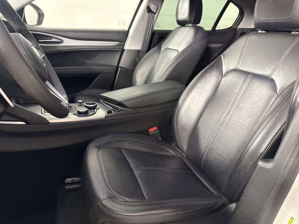 Used 2018 Alfa Romeo Stelvio Sport w/ Quick Order Package 22J Sport image 11
