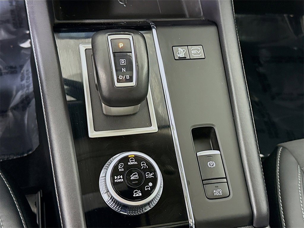 Used 2023 Mitsubishi Outlander SE image 10