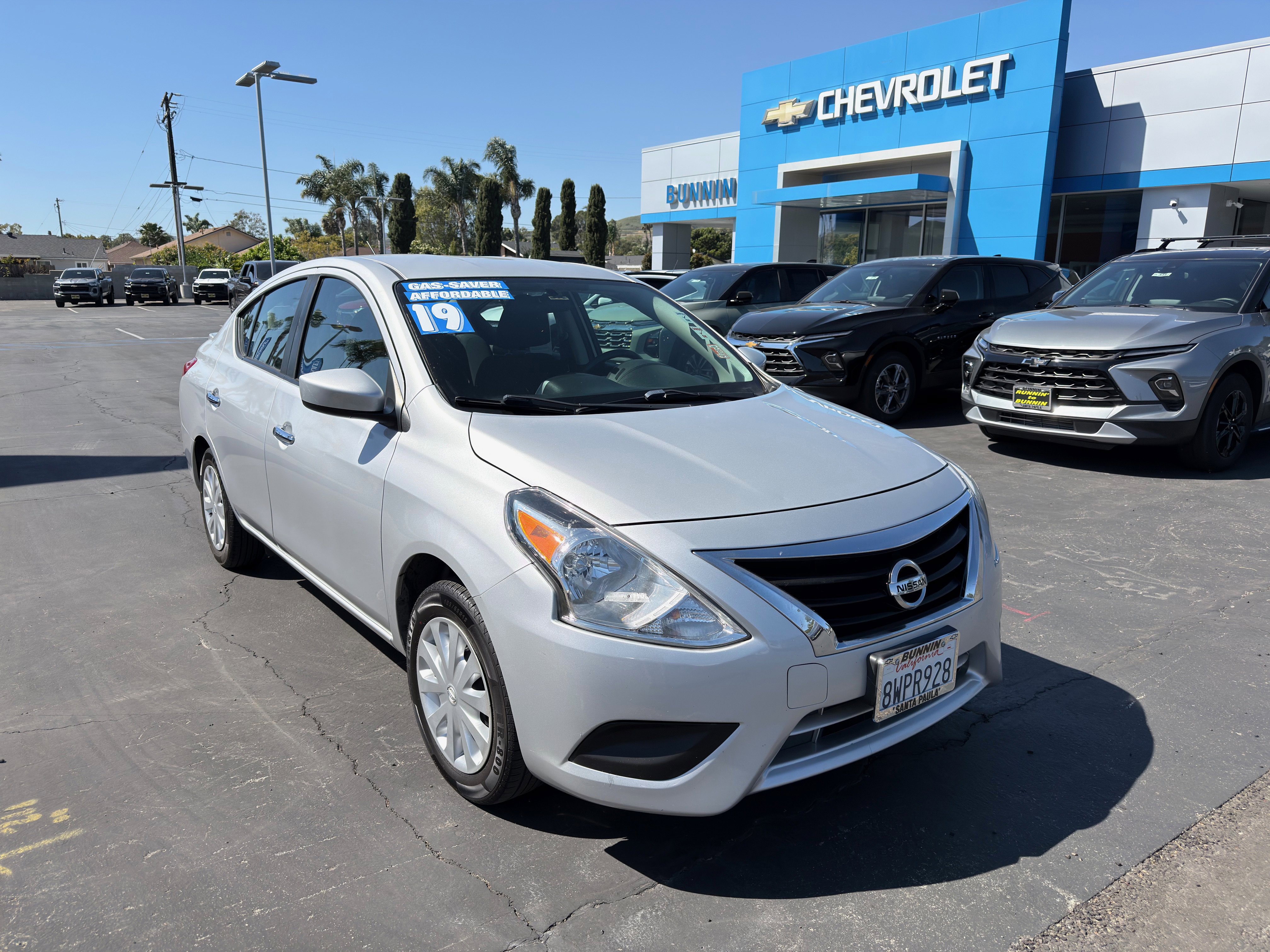 Used 2019 Nissan Versa SV image 2