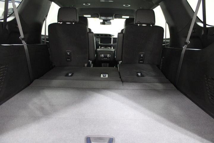 Used 2024 GMC Yukon XL Denali image 14