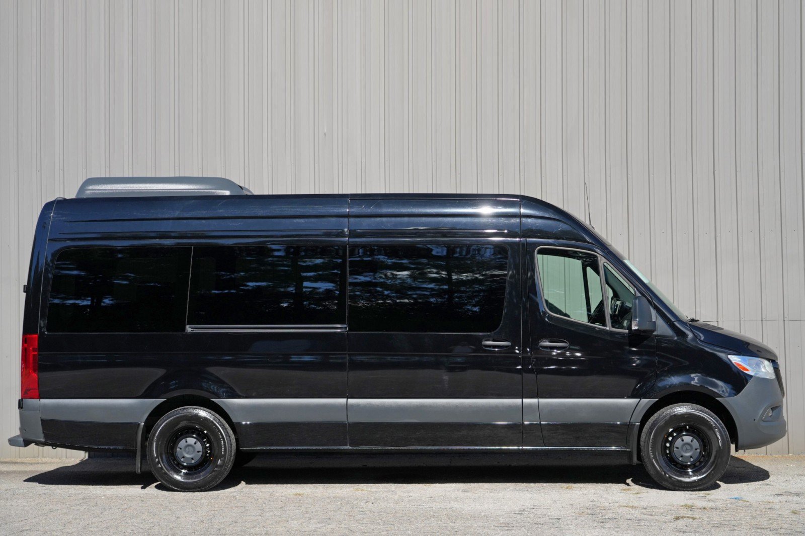 Used 2024 Mercedes-Benz Sprinter 2500 image 49