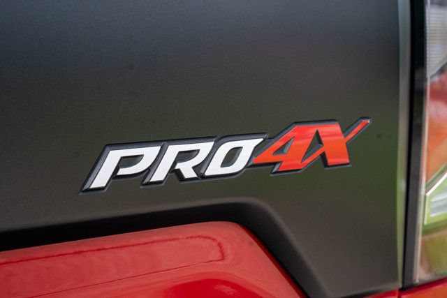 Used 2023 Nissan Titan PRO-4X w/ Pro-4x Convenience Package AWD/4WD image 12