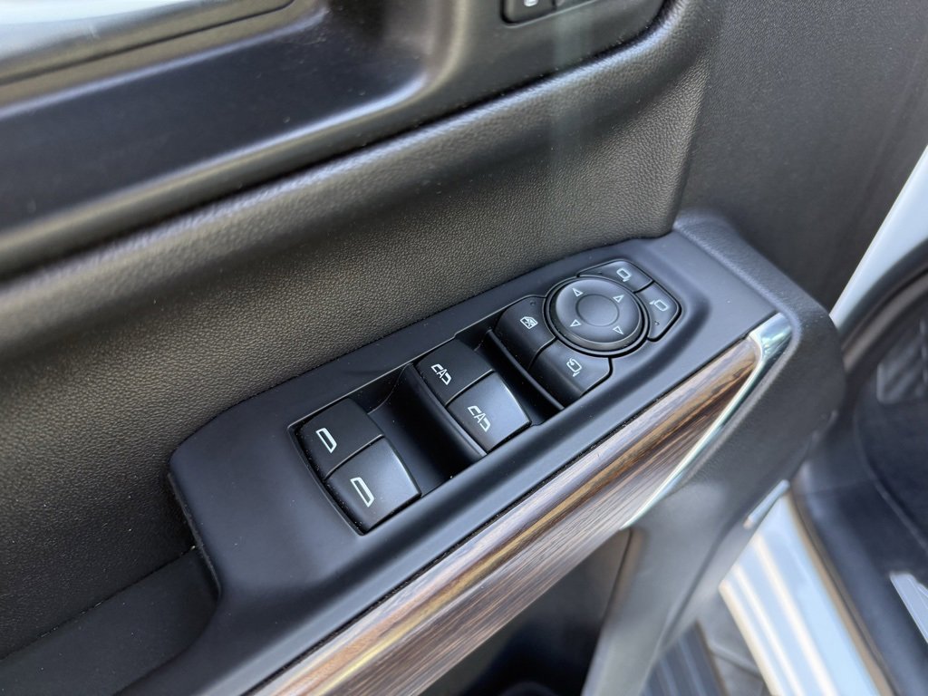 Used 2020 Chevrolet Silverado 1500 High Country w/ Technology Package image 25