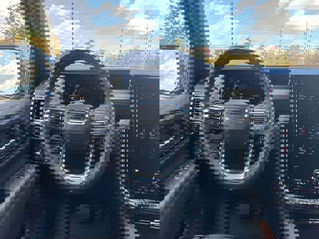 New 2026 GMC Yukon Denali w/ Denali Reserve Package AWD/4WD image 14