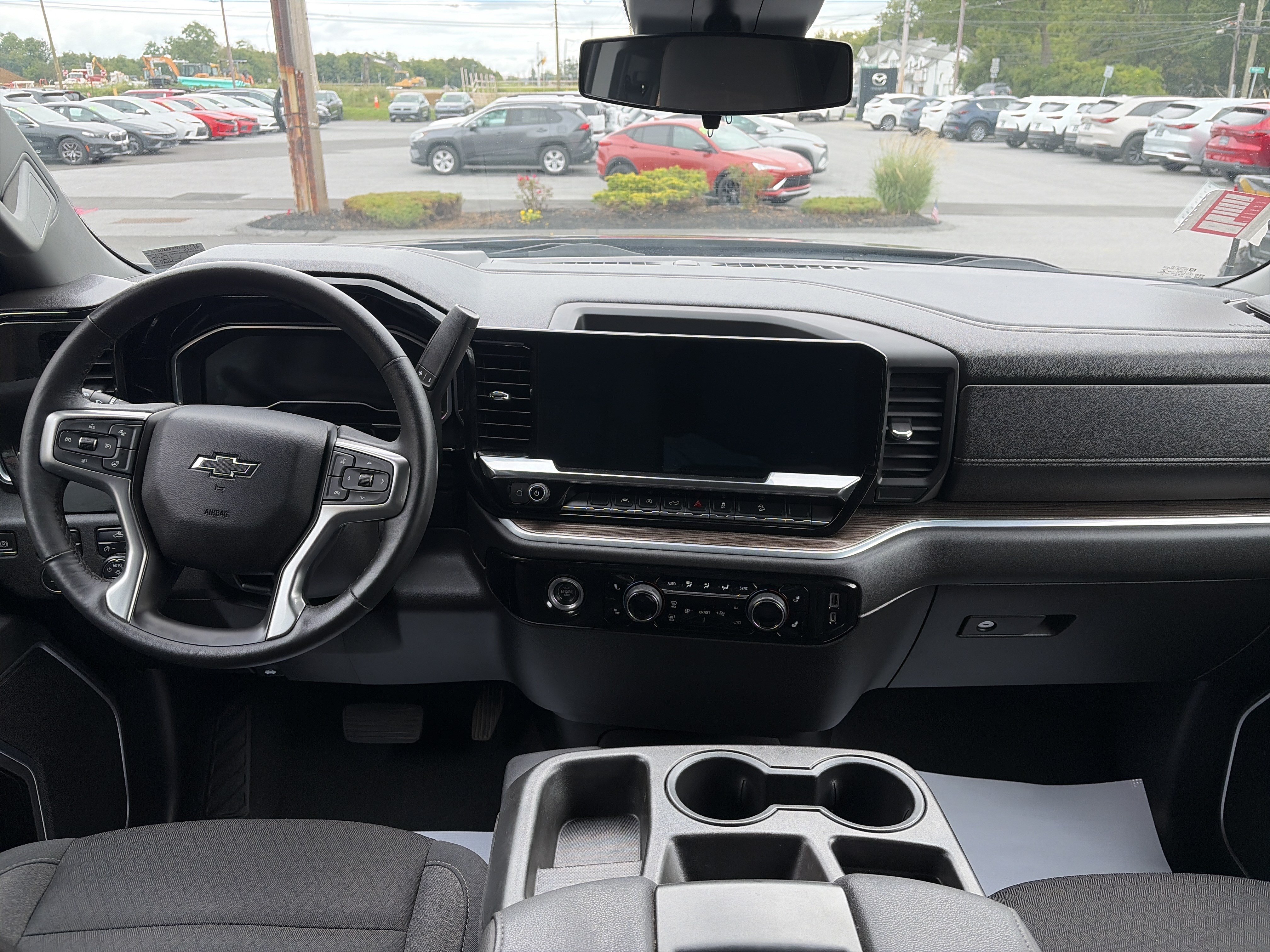 Used 2022 Chevrolet Silverado 1500 RST w/ Z71 Off-Road Package AWD/4WD image 14