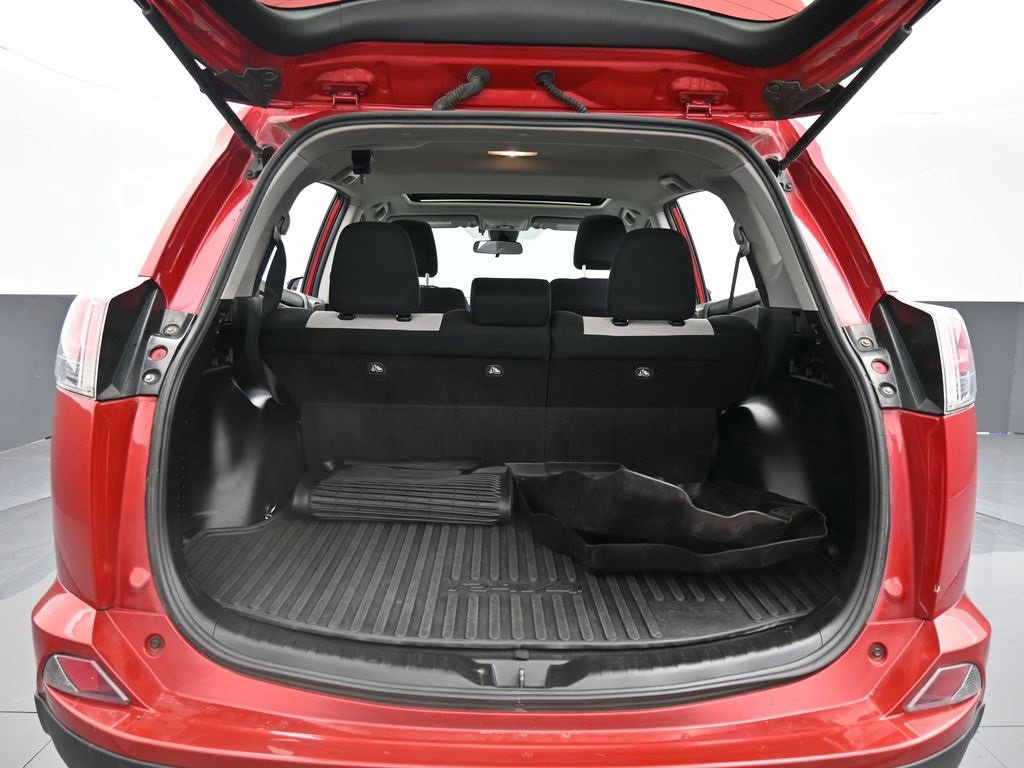 Used 2017 Toyota RAV4 XLE w/ Premium Extra Value Package image 36