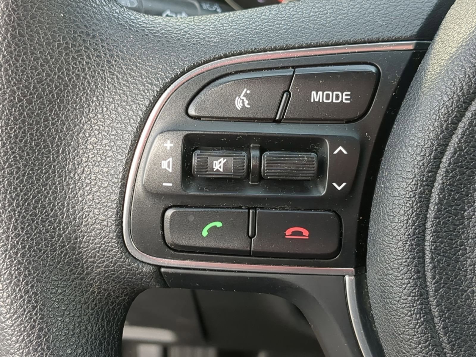 Used 2017 Kia Optima LX image 25