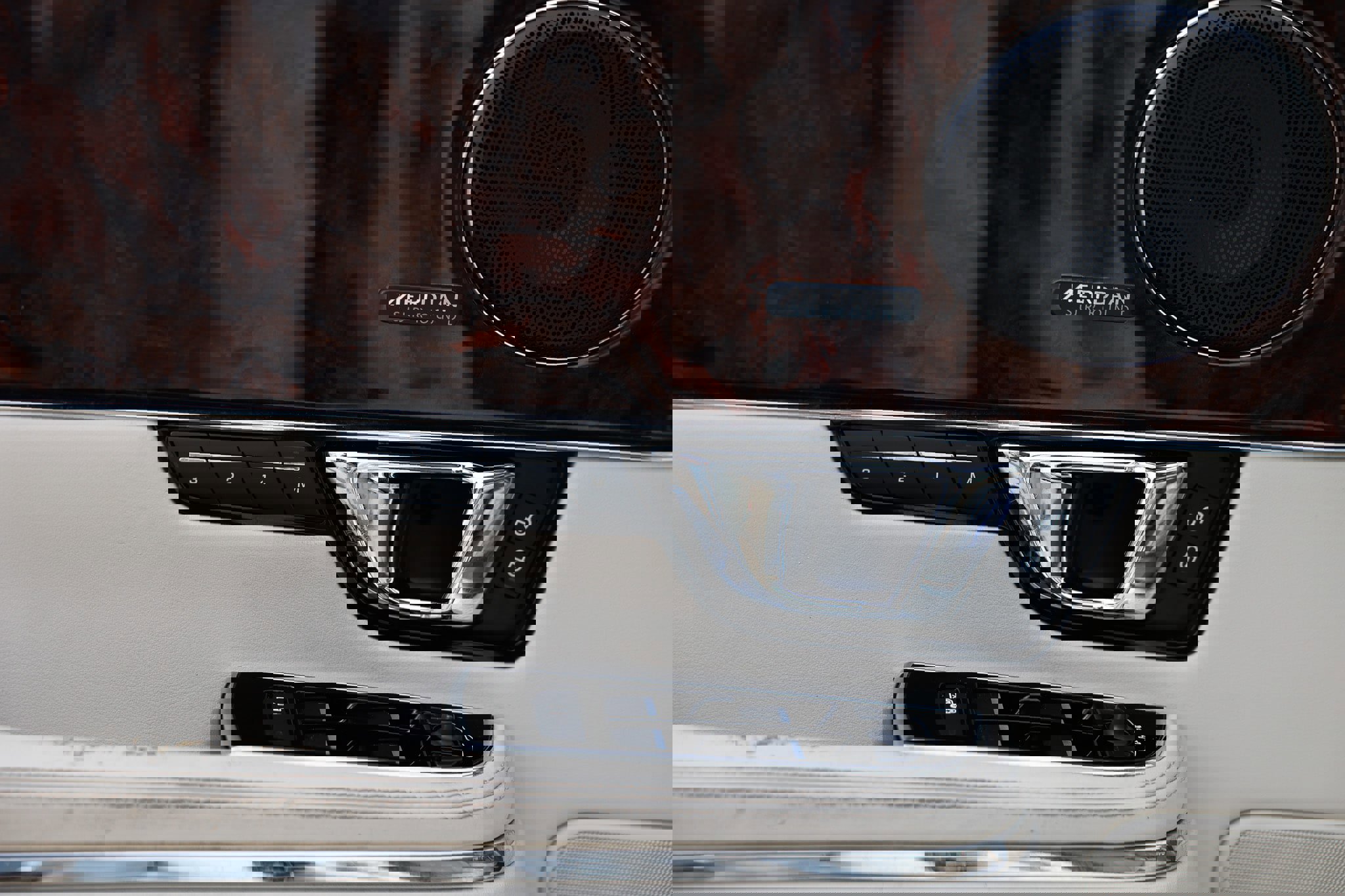 Used 2016 Jaguar XJ R-Sport image 44