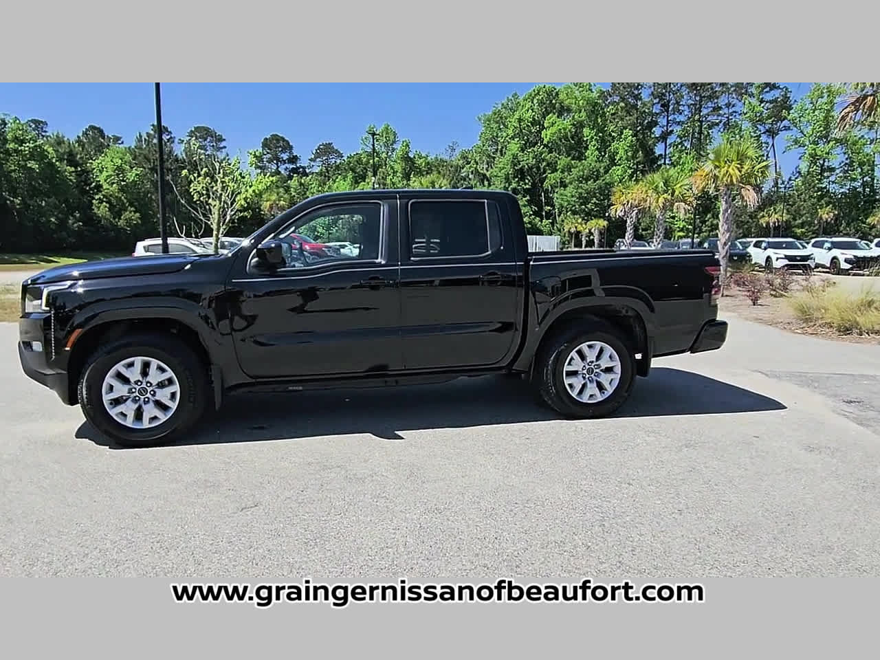 Used 2023 Nissan Frontier SV w/ SV Convenience Package image 25