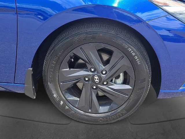 Used 2023 Hyundai Elantra SEL FWD image 8