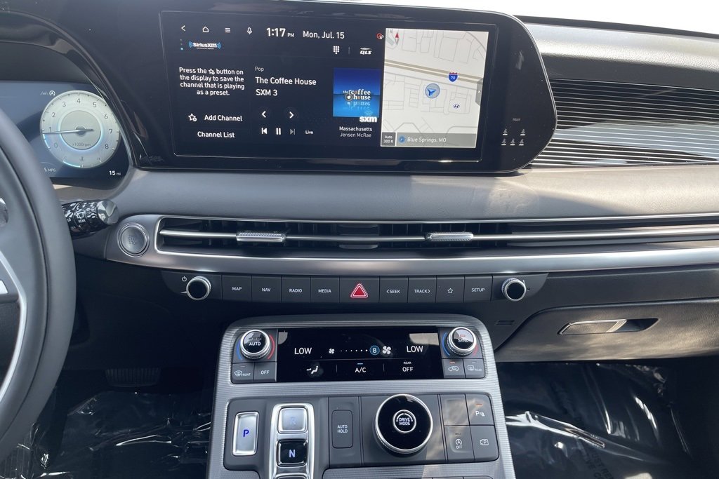 Used 2024 Hyundai Palisade Calligraphy image 19