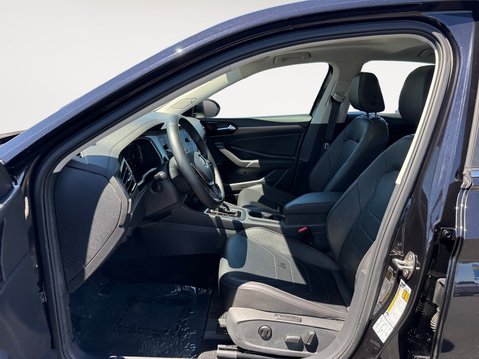 Used 2019 Volkswagen Jetta SEL Premium FWD image 10