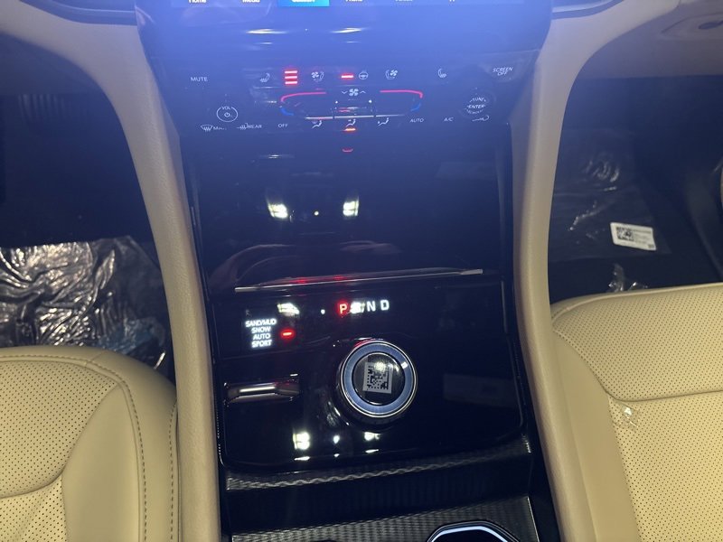 New 2025 Jeep Grand Cherokee Limited w/ Luxury Tech Group II image 30