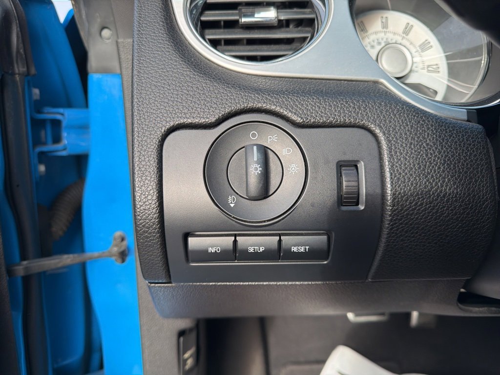 Used 2010 Ford Mustang Premium image 22