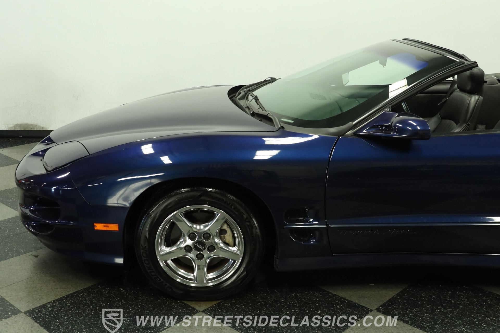 Used 2001 Pontiac Firebird Trans Am RWD image 23