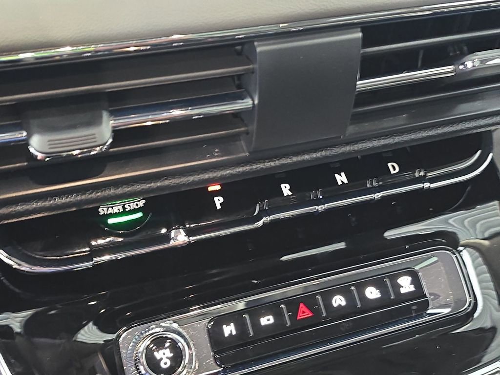Used 2025 Lincoln Corsair AWD w/ Equipment Group 101A image 24