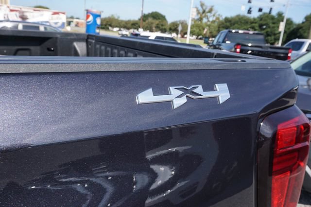 Used 2025 GMC Sierra 1500 SLT AWD/4WD image 5