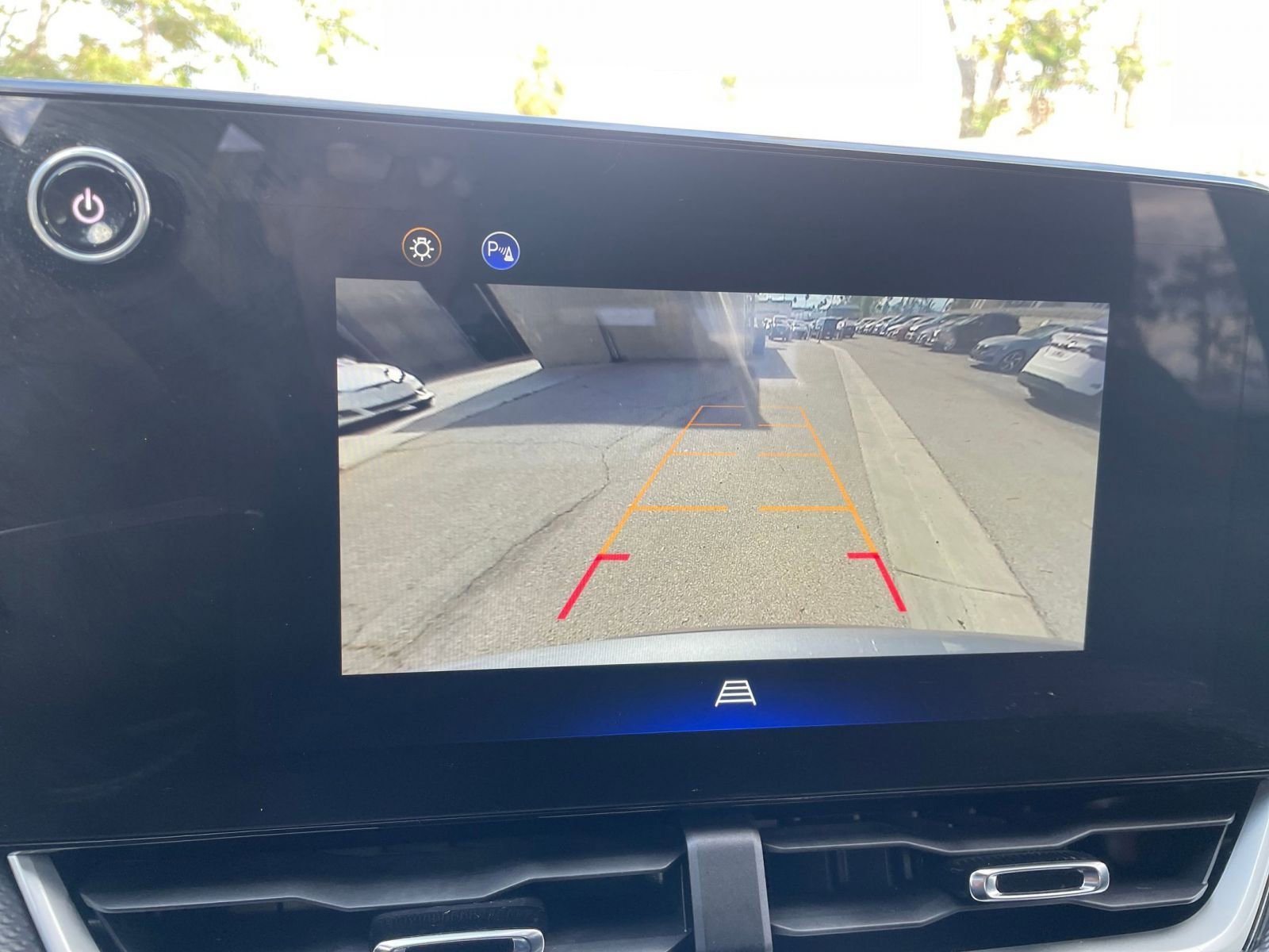 Used 2025 Chevrolet Equinox LT FWD image 23