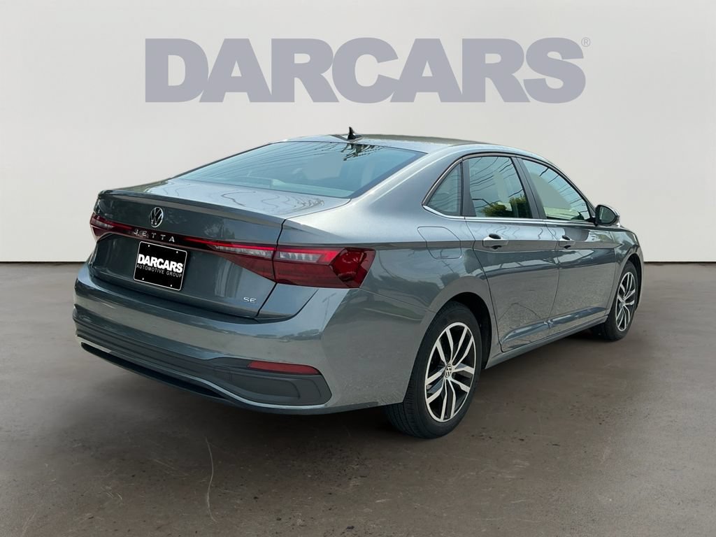 Used 2025 Volkswagen Jetta SE FWD image 7