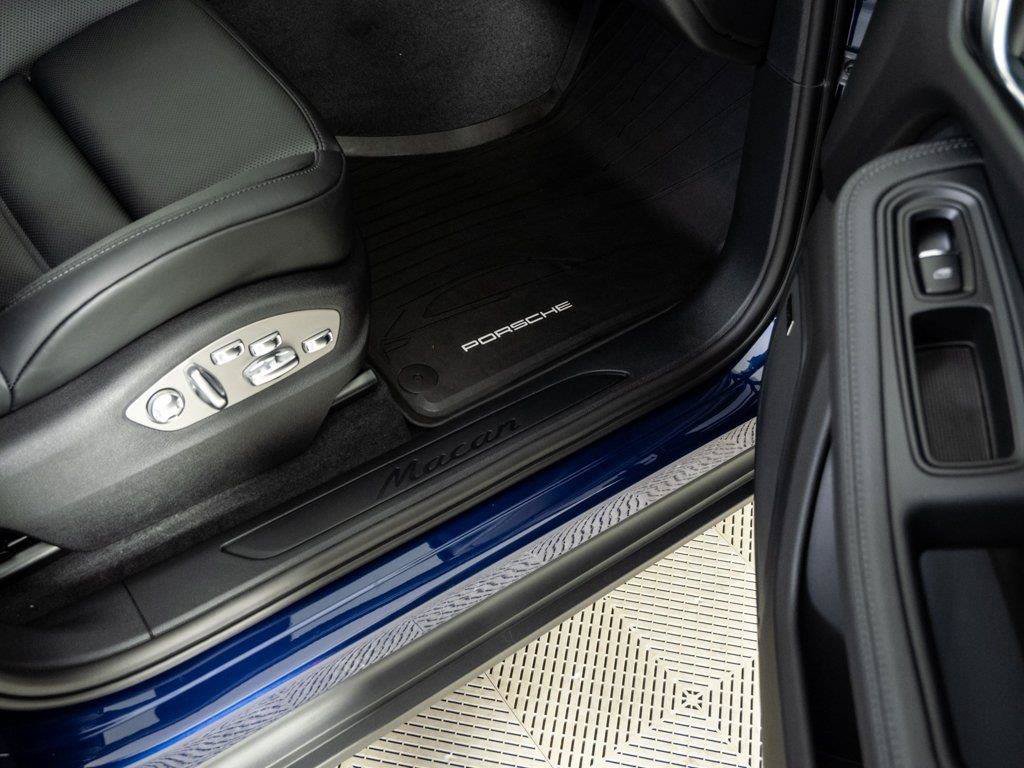 New 2026 Porsche Macan AWD/4WD image 26
