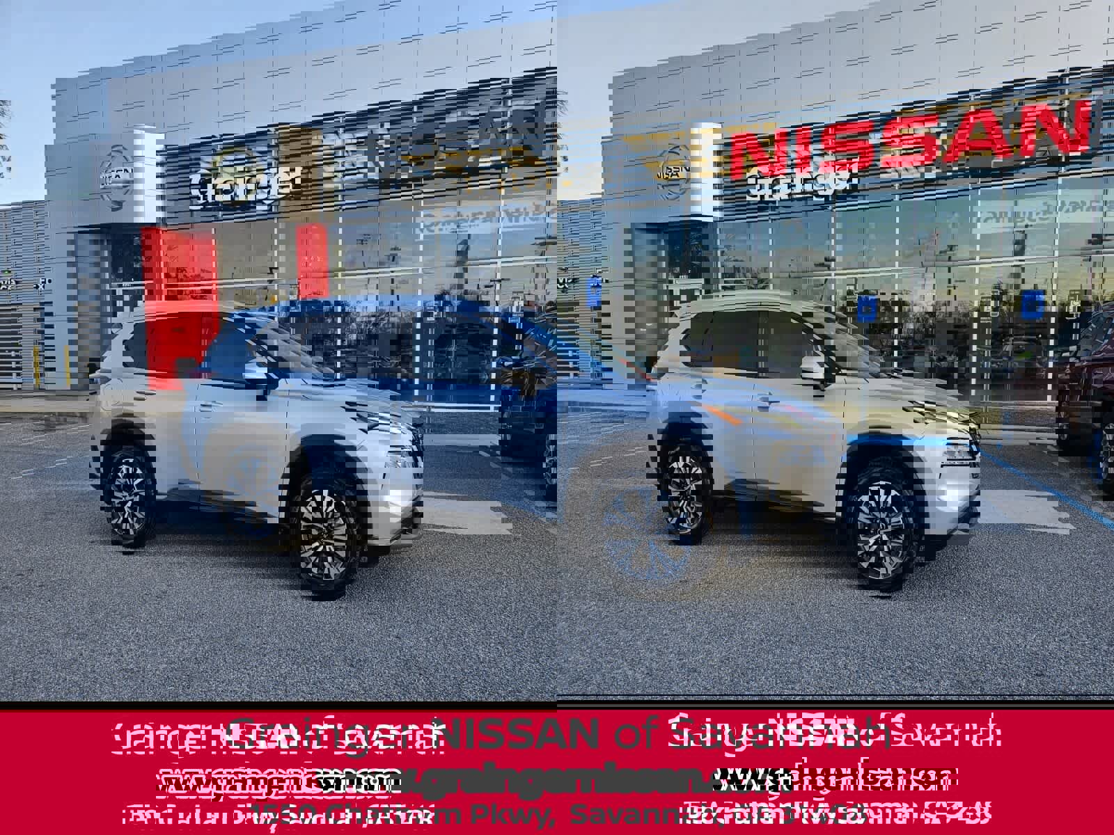 Used 2023 Nissan Rogue SV w/ SV Premium B Package image 1