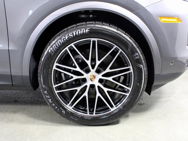 New 2025 Porsche Cayenne image 11