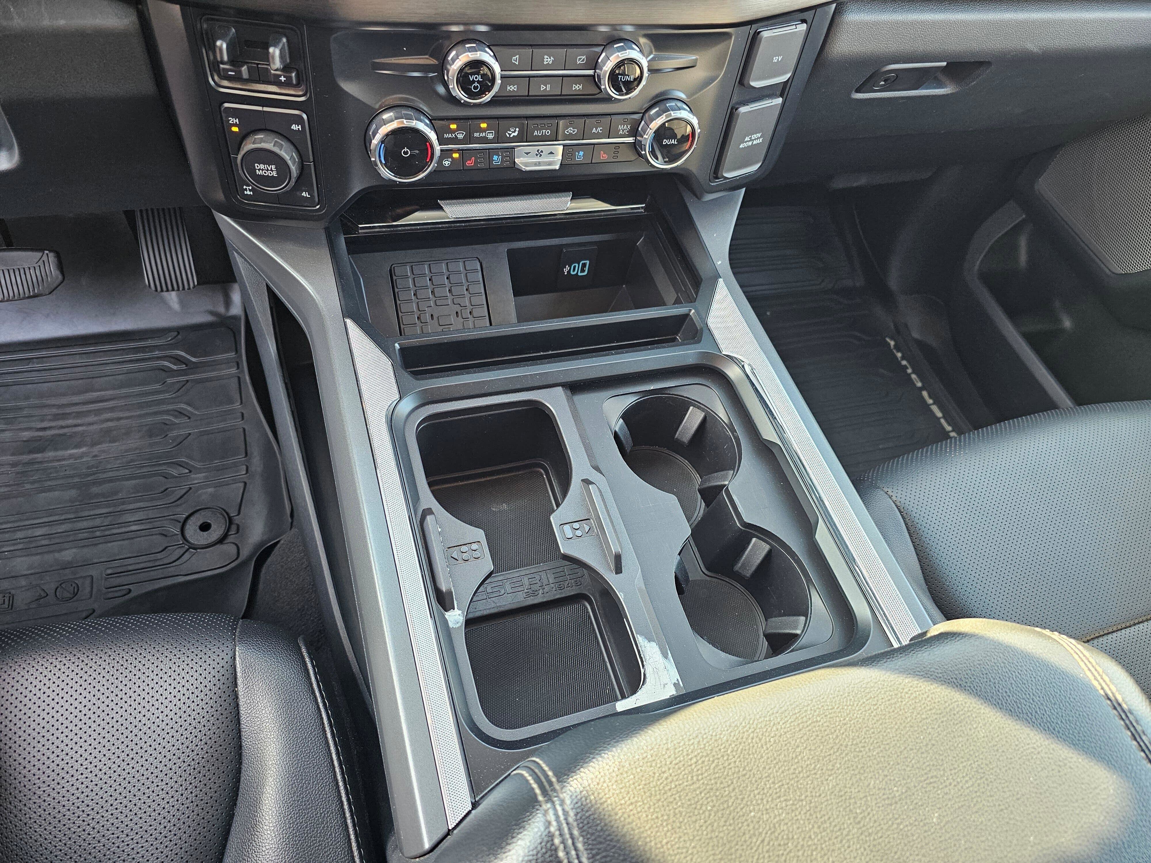 Used 2023 Ford F350 Lariat image 24