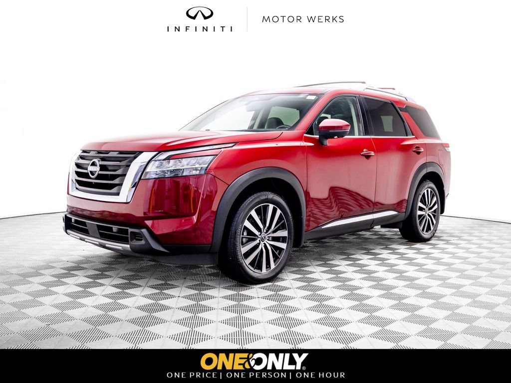 Used 2024 Nissan Pathfinder Platinum w/ Cargo Package