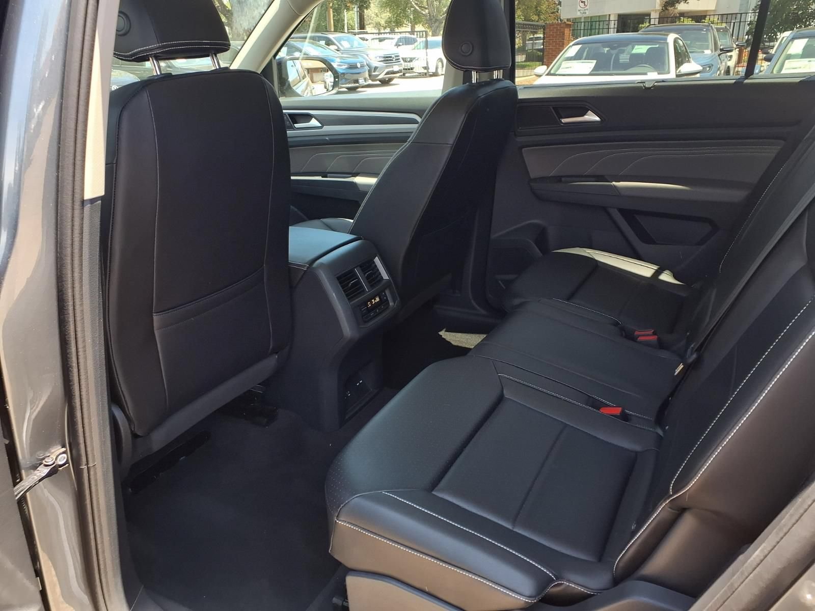 Certified 2023 Volkswagen Atlas SEL R-Line AWD/4WD image 22