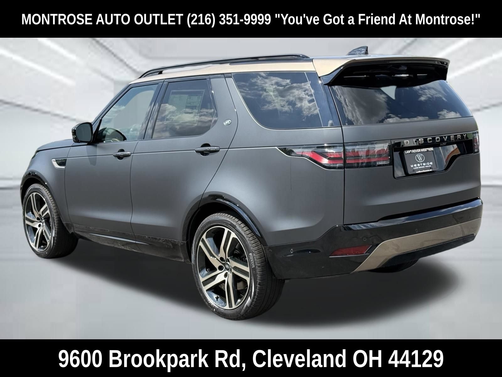 New 2026 Land Rover Discovery Limited Edition AWD/4WD image 3