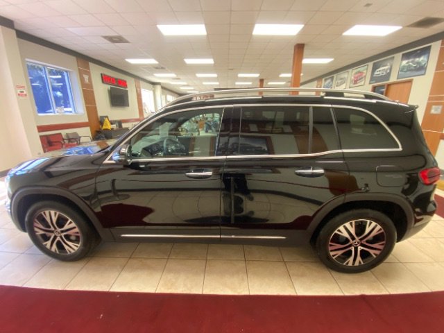 Used 2025 Mercedes-Benz GLB 250 image 4