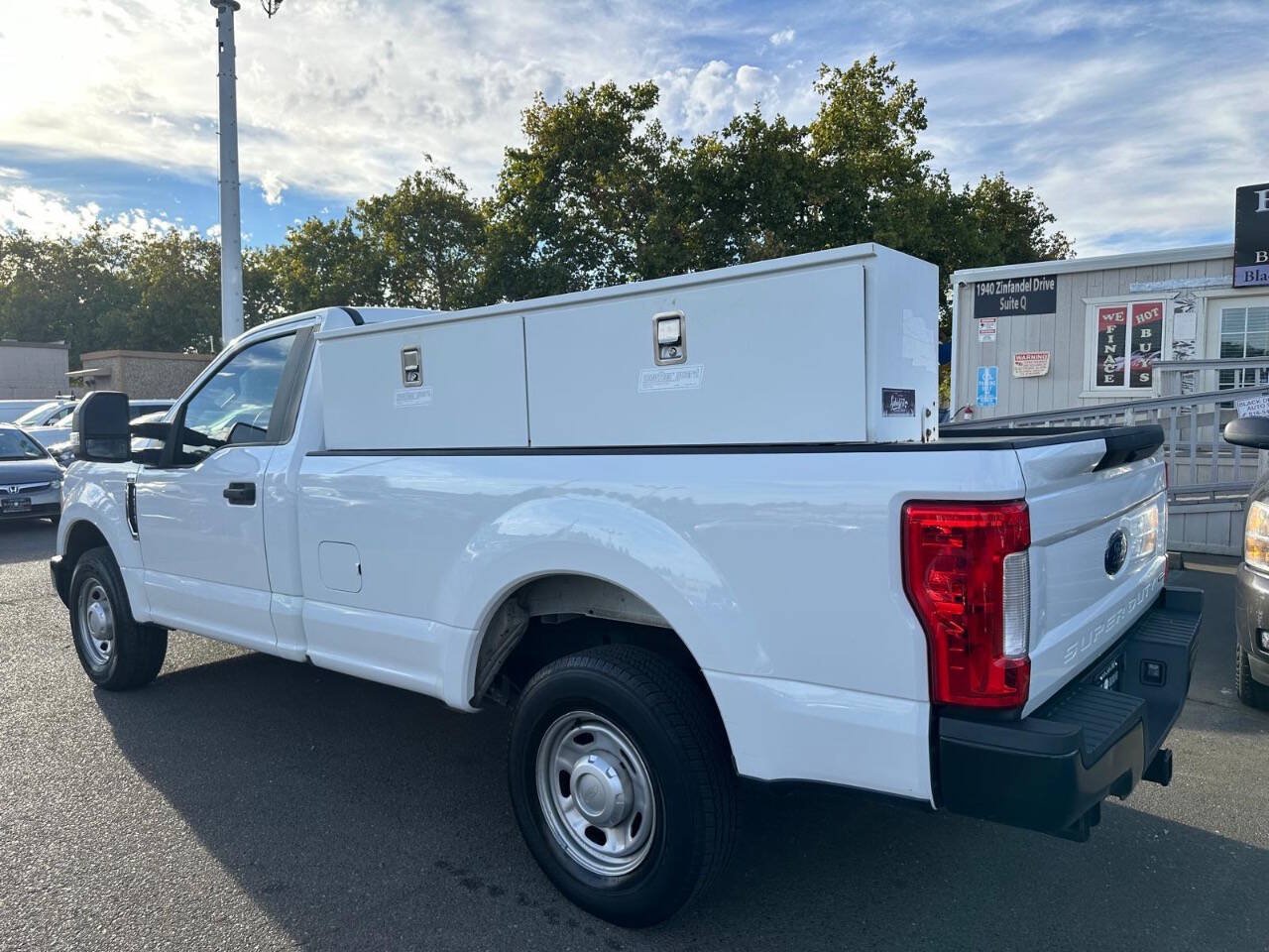 Used 2017 Ford F250 XL w/ Power Equipment Group RWD image 8
