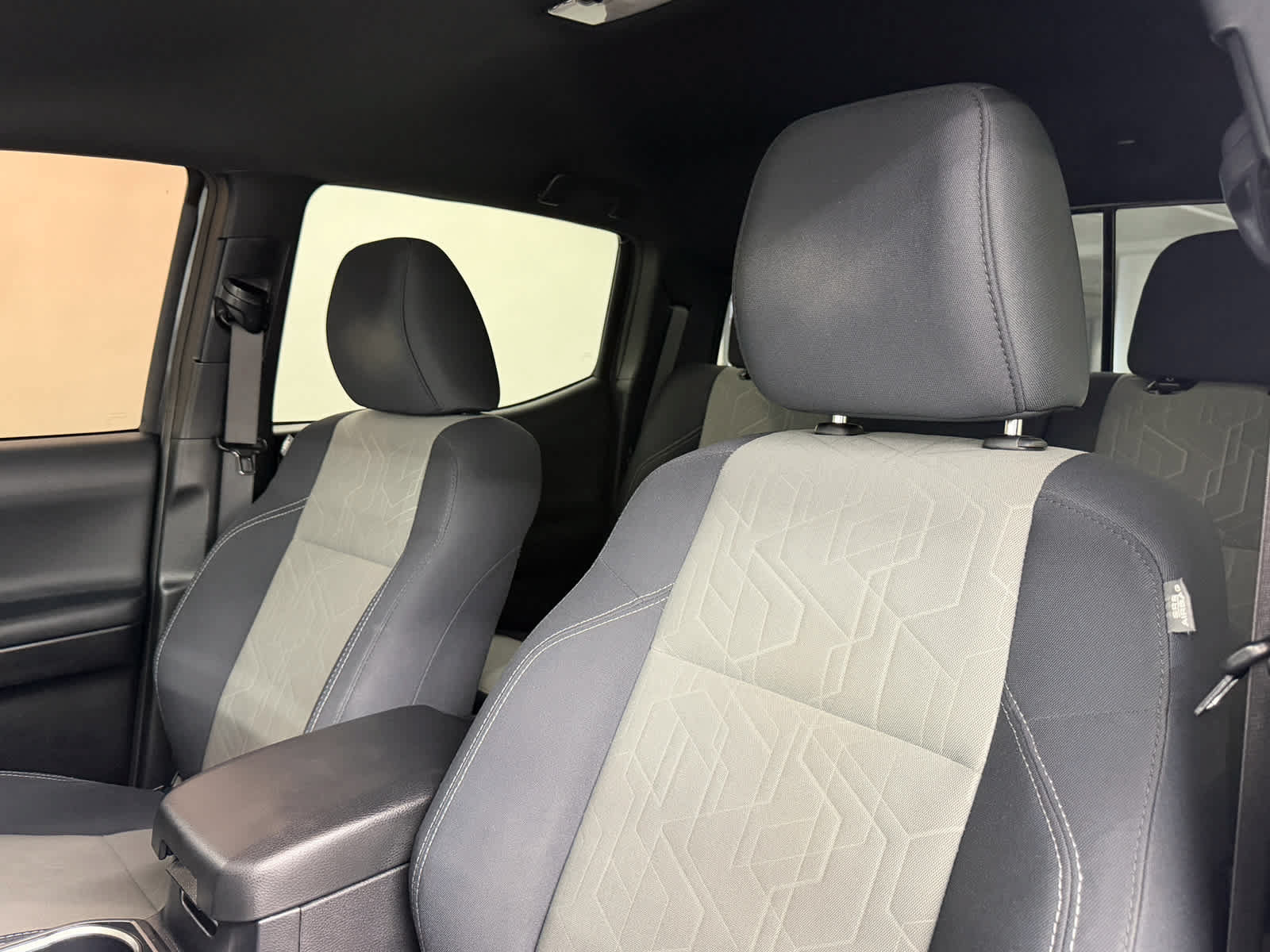 Used 2022 Toyota Tacoma TRD Off-Road w/ Technology Package RWD image 22
