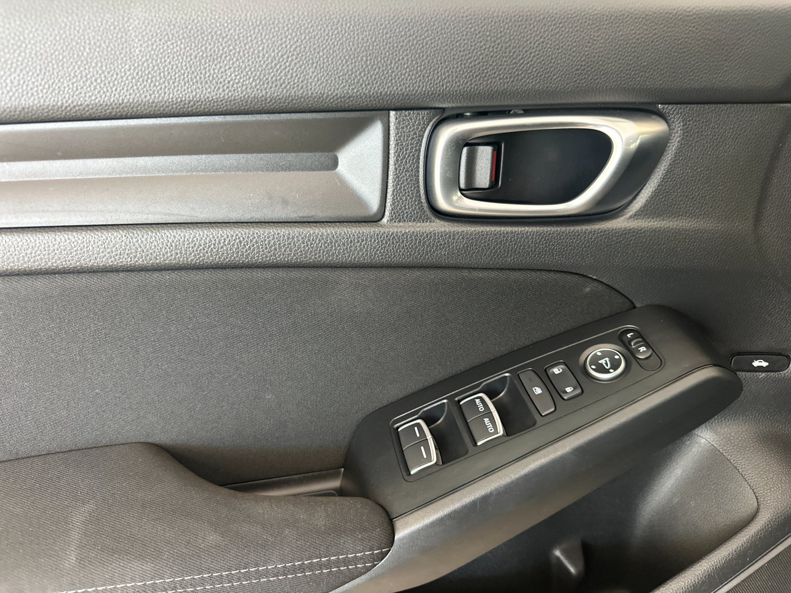 Used 2023 Honda Civic Sport image 11