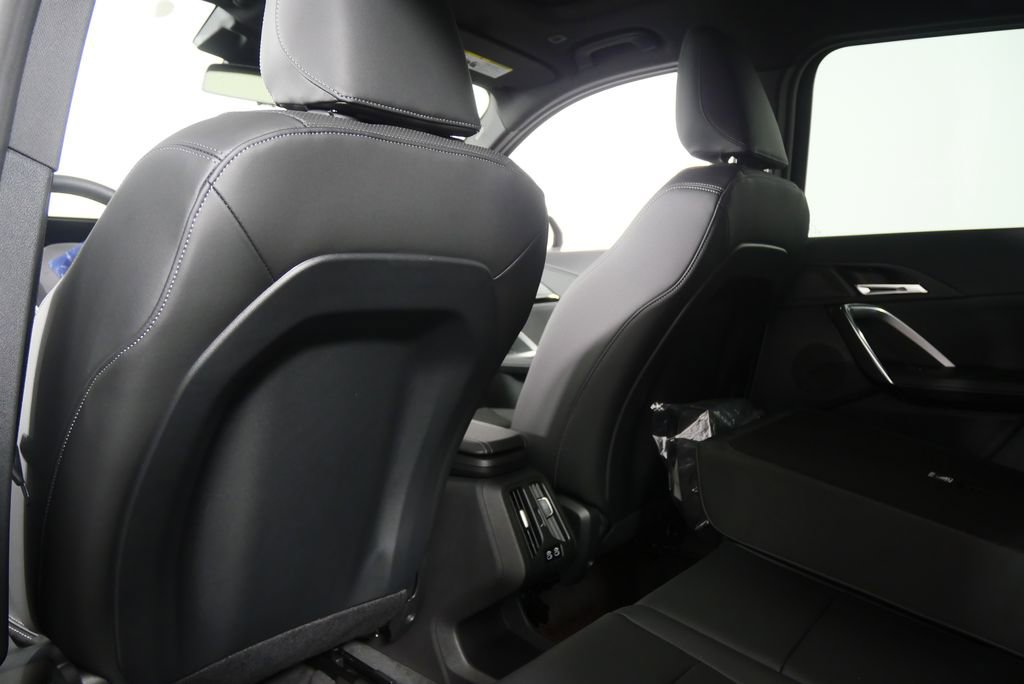 Used 2025 BMW X1 xDrive28i w/ Convenience Package AWD/4WD image 16