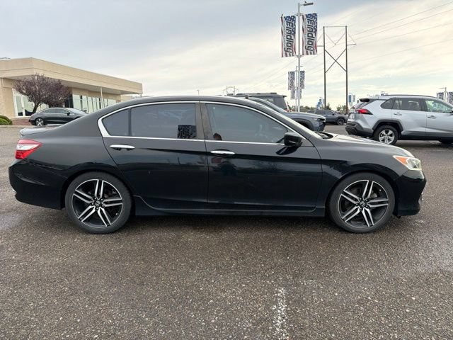 Used 2016 Honda Accord Sport image 4