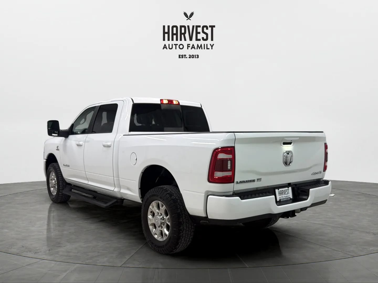 Used 2024 RAM 2500 Laramie AWD/4WD image 4