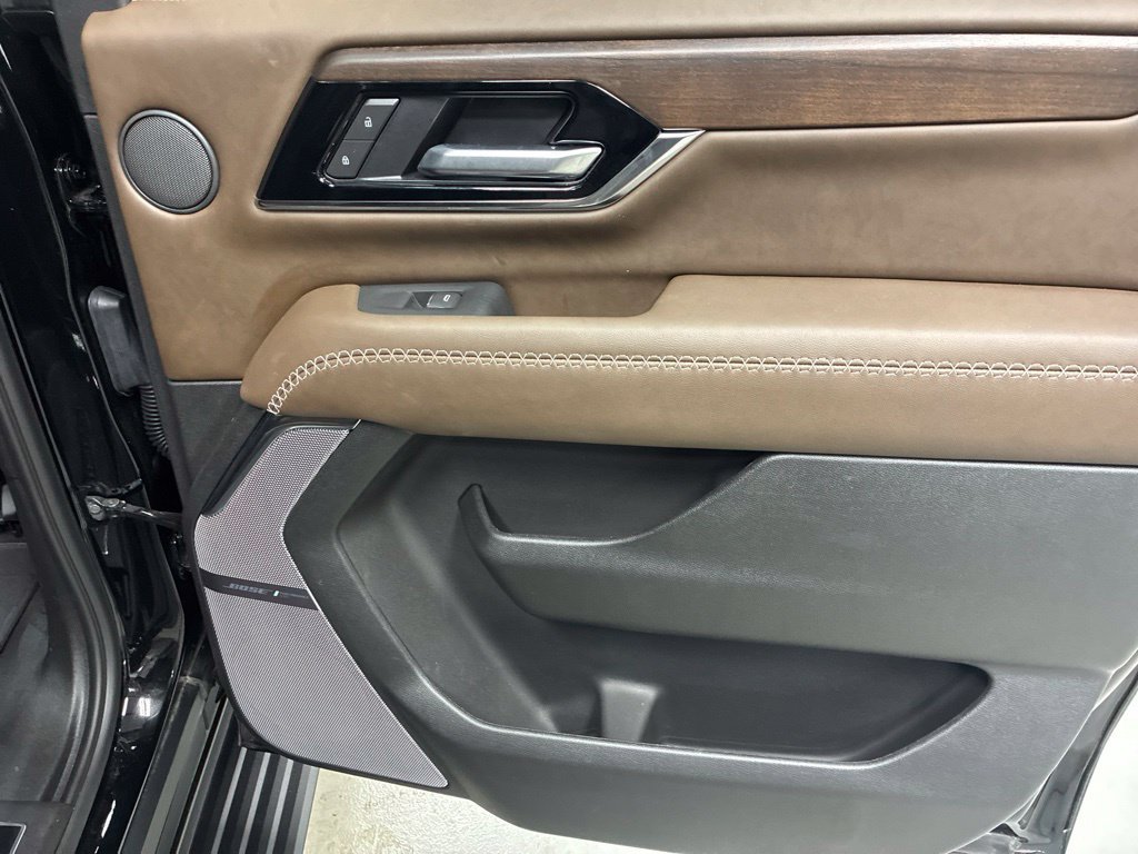 Used 2026 GMC Yukon XL Denali Ultimate w/ LPO, Floor Liner Package AWD/4WD image 13