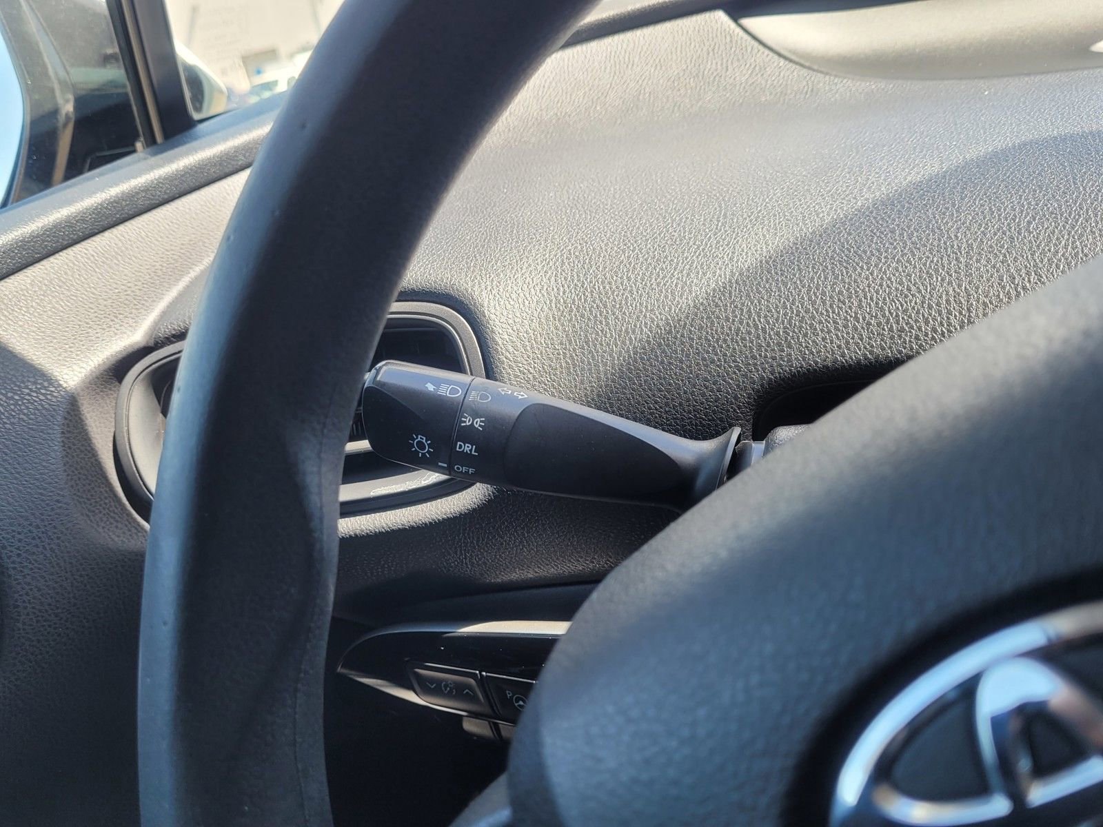 Used 2018 Toyota Prius Two w/ Prius Two Safety Plus Package FWD image 19