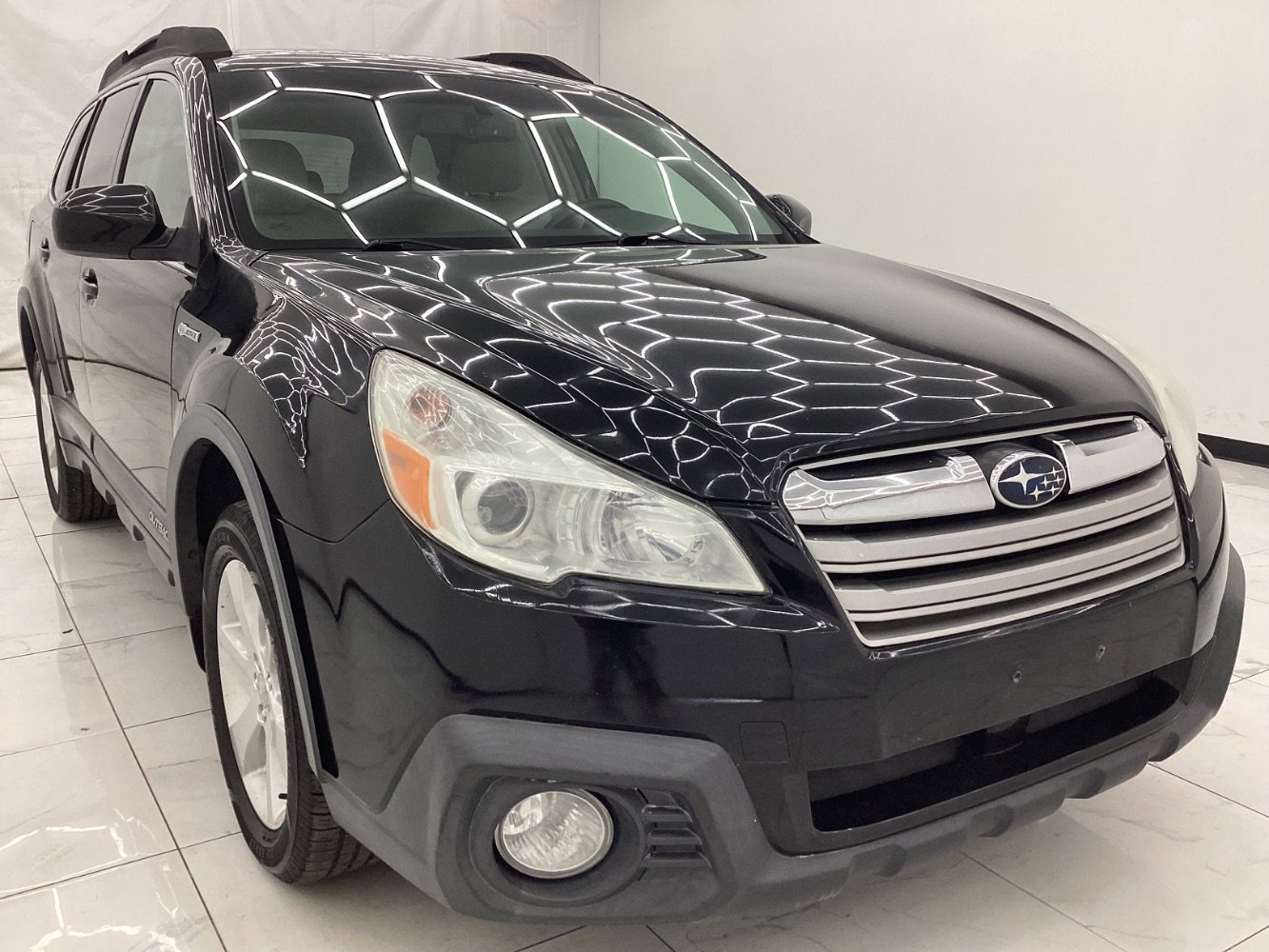 Used 2013 Subaru Outback 2.5i Premium w/ All-Weather Pkg image 3