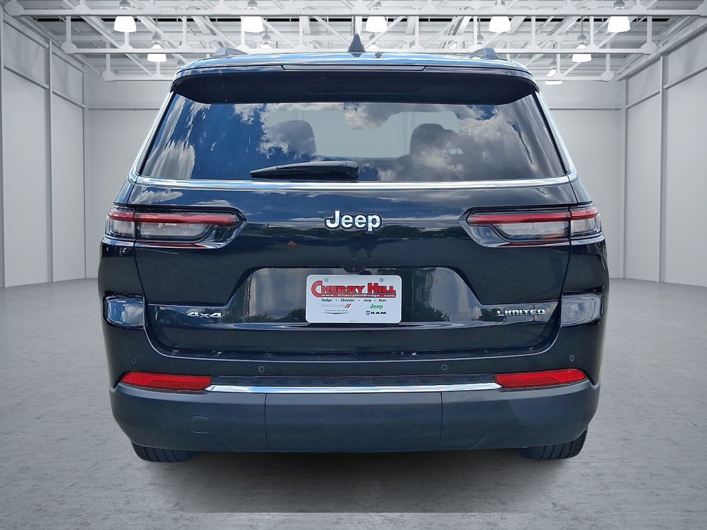 Used 2023 Jeep Grand Cherokee L Limited AWD/4WD image 8