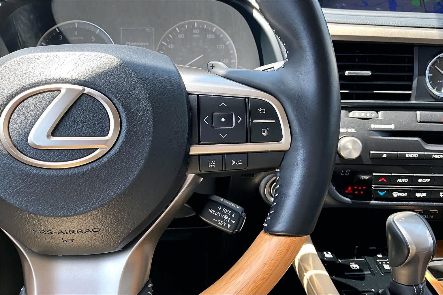 Used 2022 Lexus RX 350L FWD w/ Premium Package image 25